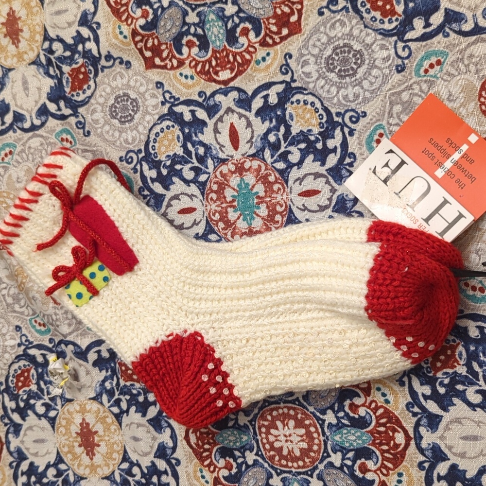 Nwt Hue slipper socks